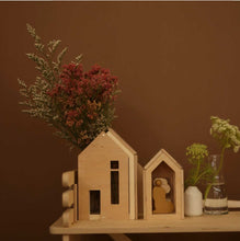 Load image into Gallery viewer, Babai wooden magnetic house