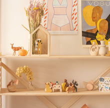 Load image into Gallery viewer, Babai wooden magnetic house