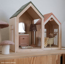 Load image into Gallery viewer, Babai Dollhouse on Magnets, S