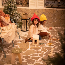 Load image into Gallery viewer, Babai Dollhouse on Magnets, S