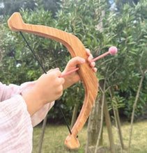 Load image into Gallery viewer, Wooden Bow with arrows
