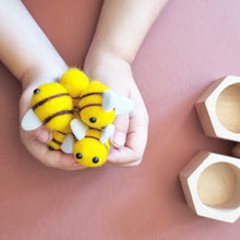 Load image into Gallery viewer, Felt Bee and Honeycomb Tweezer Set