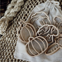 Load image into Gallery viewer, Kinfolk Pantry Mini Cutters