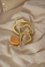 Load image into Gallery viewer, Raduga Grez Vase Arch Stacker