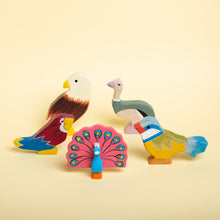 Load image into Gallery viewer, Eagle Figurine