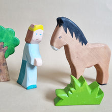 Load image into Gallery viewer, Blue female Figurine