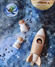 Load image into Gallery viewer, Astronaut Peg dolls
